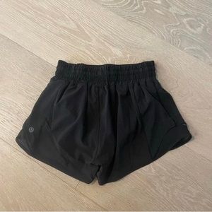 Lululemon Hotty Hot High-Rise Lined Short 2.5"